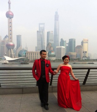 Shanghai bride and groom red